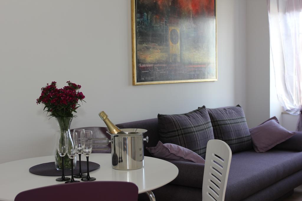 Apartment House Vitaic Супетар Стая снимка