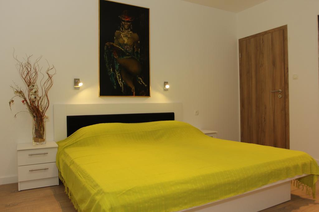 Apartment House Vitaic Супетар Стая снимка