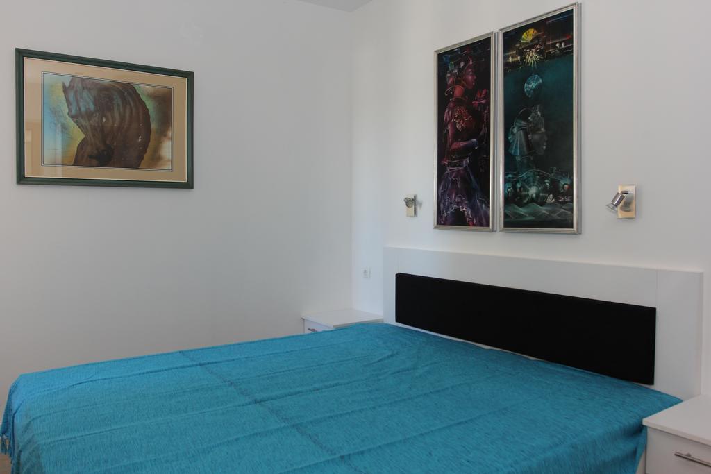 Apartment House Vitaic Супетар Стая снимка